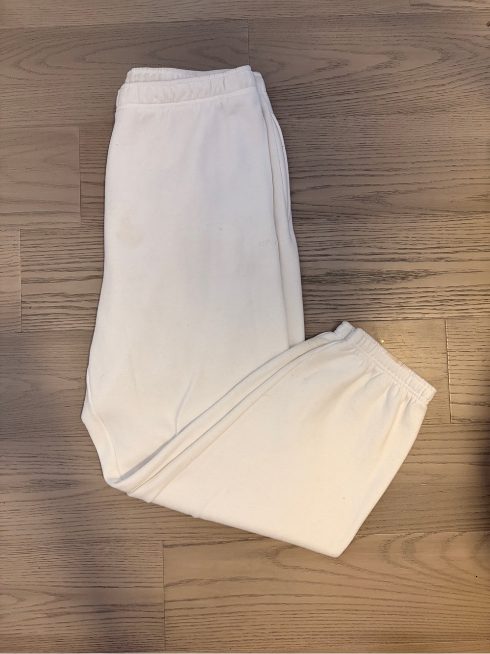 Aritzia - White Elastic-Waist Sweatpants